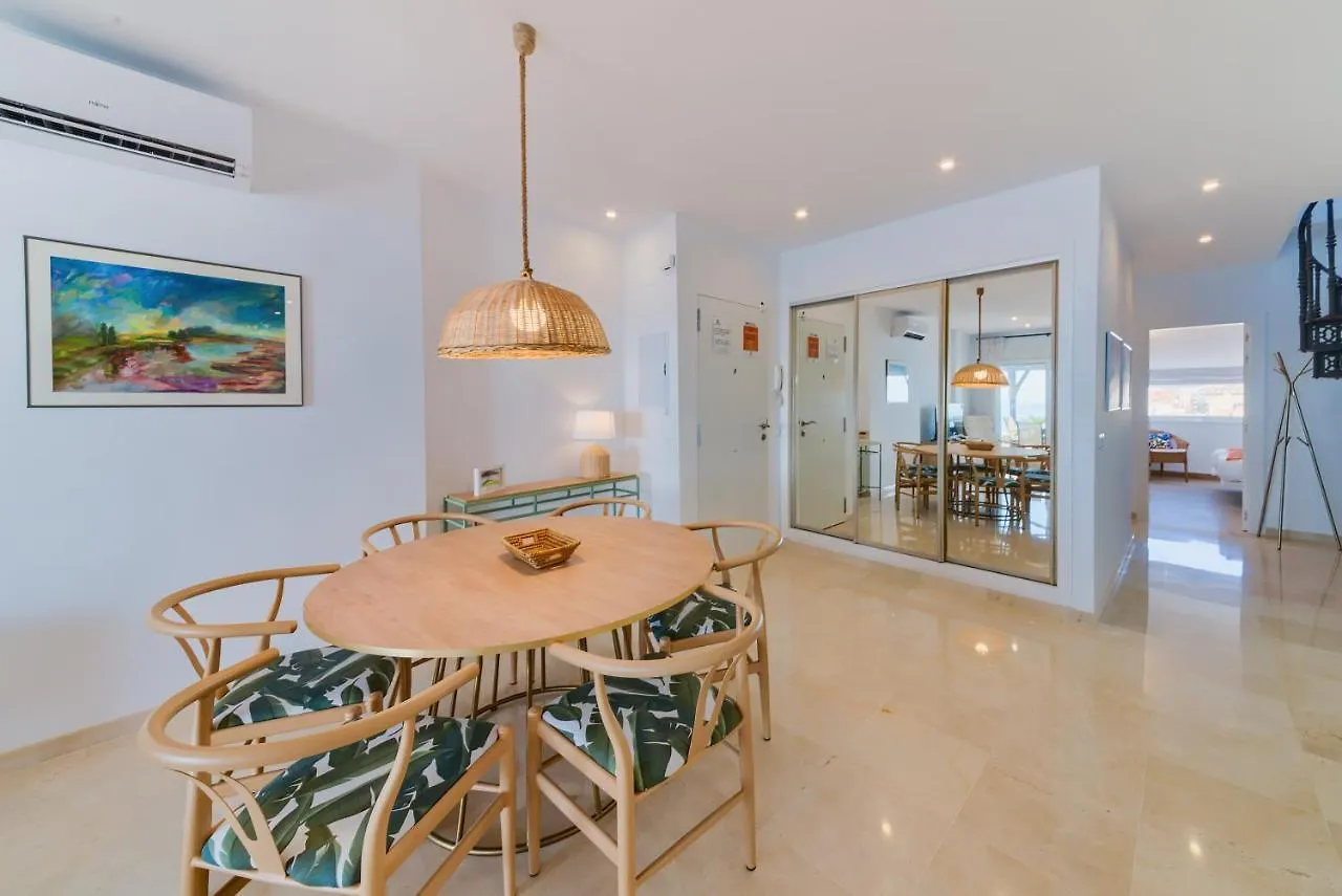 アパート Holidays2Fuengirola Duplex With Stunning Sea View, Terraces,1St Line Beside Port スペイン