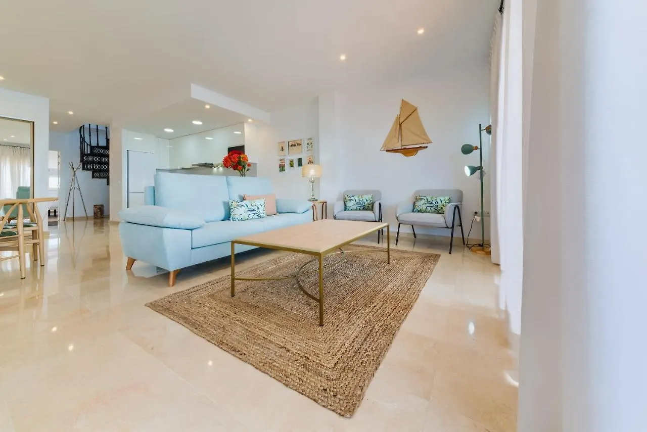Lejlighed Holidays2Fuengirola Duplex With Stunning Sea View, Terraces,1St Line Beside Port Spanien